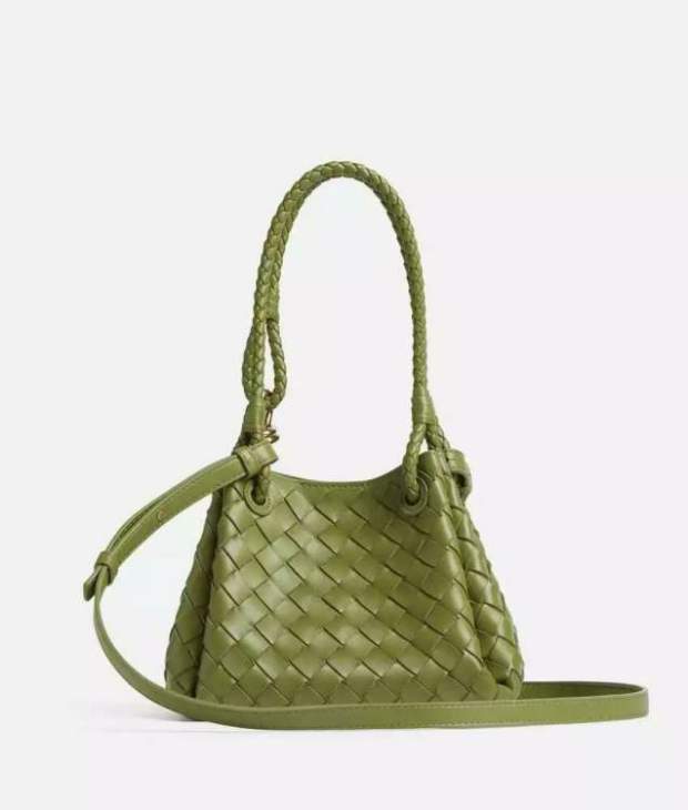 Picture of Bottega Veneta Handbags _SKUfw192821735fw
